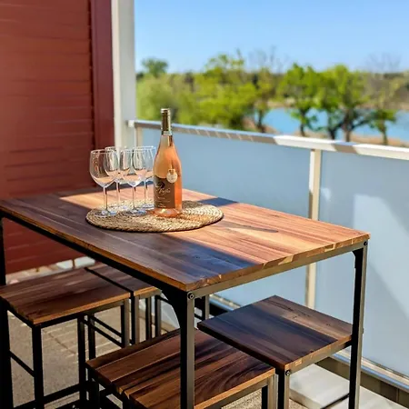 Apartment Lakeside Provence - Classe 4 Etoiles, Vue Sur Le Lac, Parking Sous-sol, Double Clim *